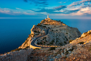 不甘示弱！女选手巾帼不让须眉，征服和平精英赛场！